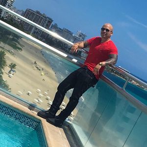 Meet your Posher, Axel